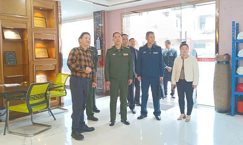 佛山軍分區政委、禪城區委常委領導一行蒞臨91香蕉视频污片調研指導工作